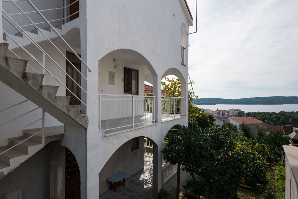 Apartments Mlakić