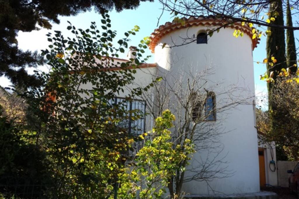 Maison de la Tour. Stunning family house. Sleeps up to 8 people.