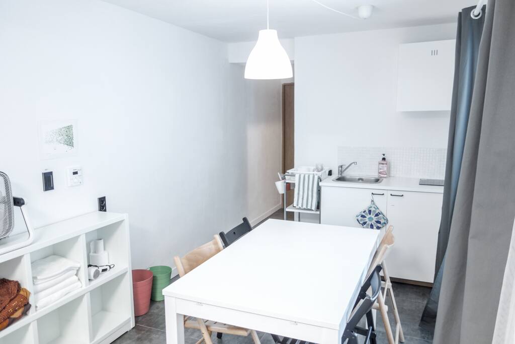 Big table for 4-6 people