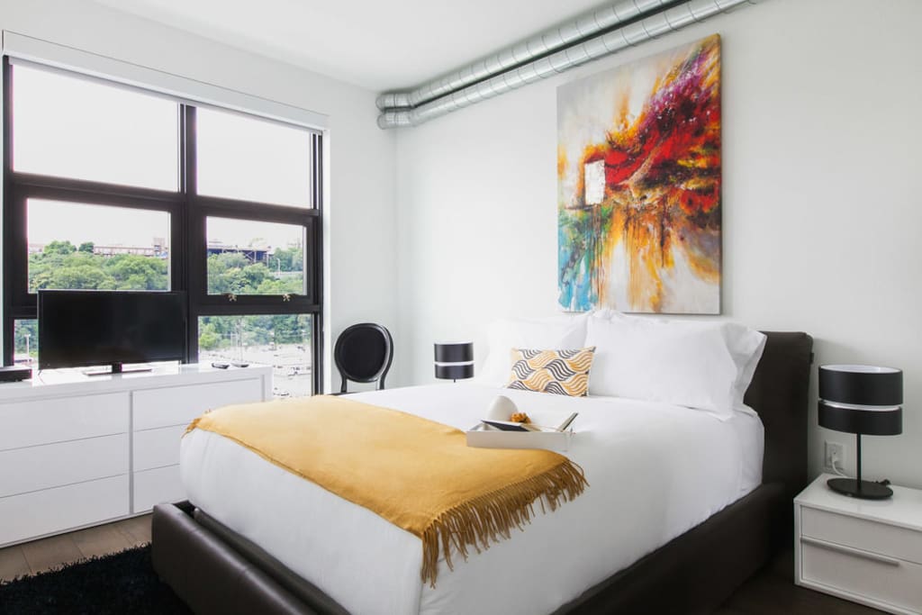 Mater Bedroom with a queen bed