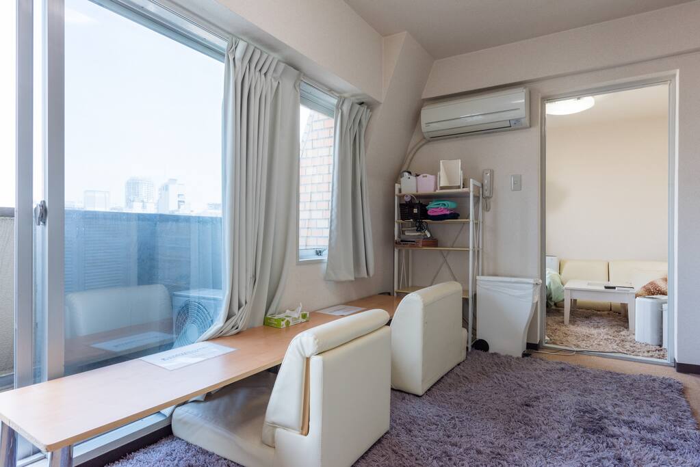 広い部屋で快適に過ごせます。2room。