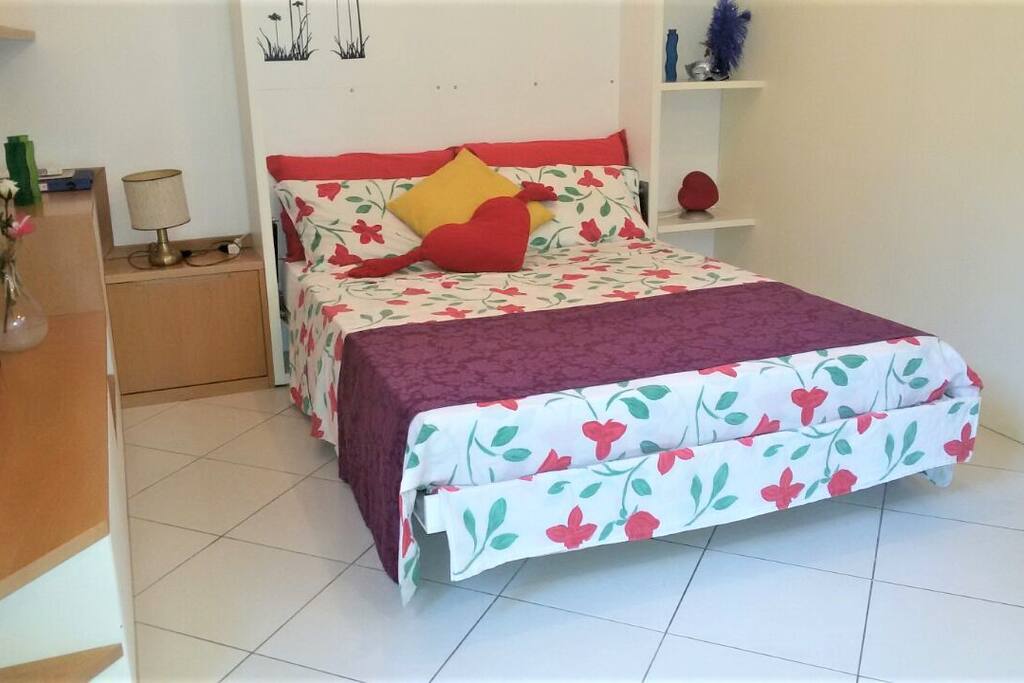 Large confortable bed