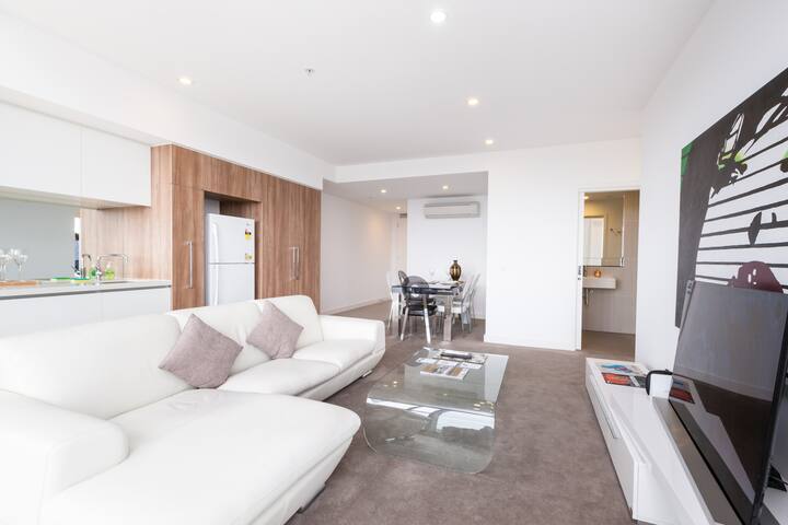 SouthYarra Hideaway(2br+WIFI+CarP) gallery image 5