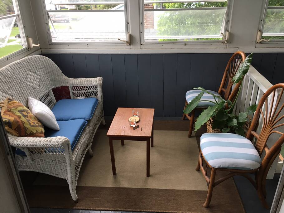 Private 3 season porch