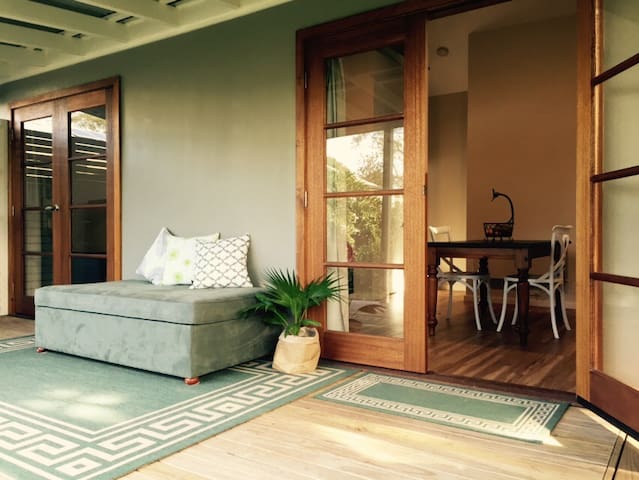 Jacaranda Cottage Berry