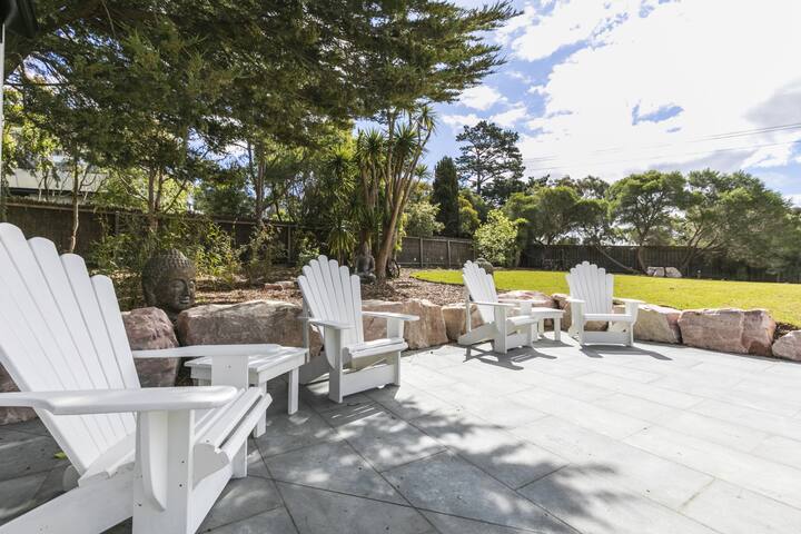 Summer House Retreat gallery image 4