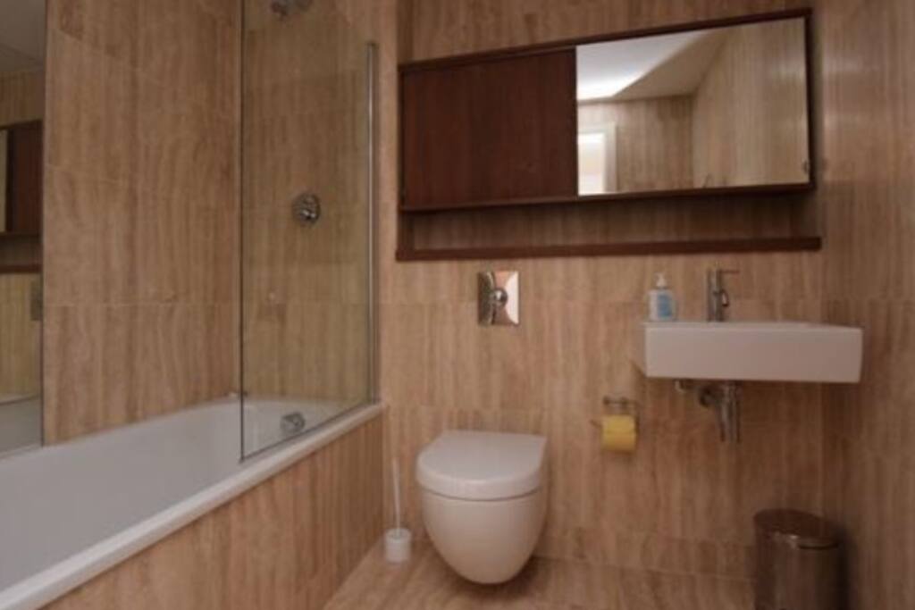 Main bathroom