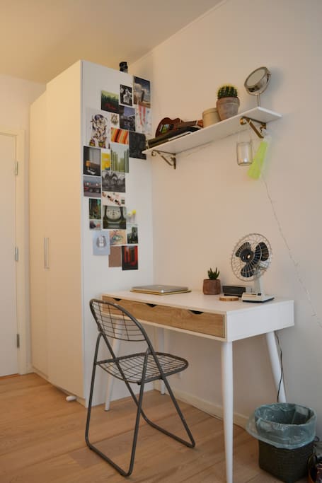 There's a desk space if you need to do some work.