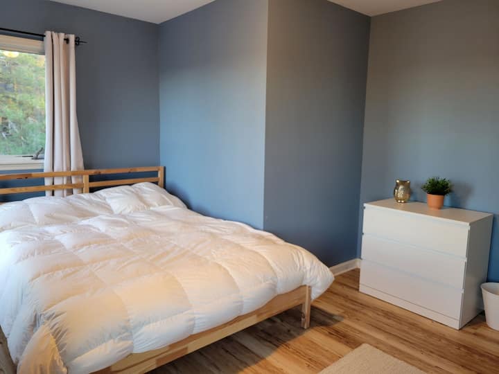 Bedroom 1:  Queen size bed with new hypoallergenic latex mattress