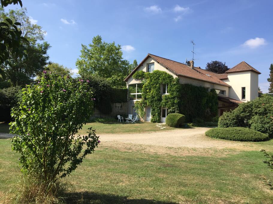 Studio indépendant rez de jardin