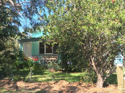 Sylvias@cudmirrah 1950's Beach House