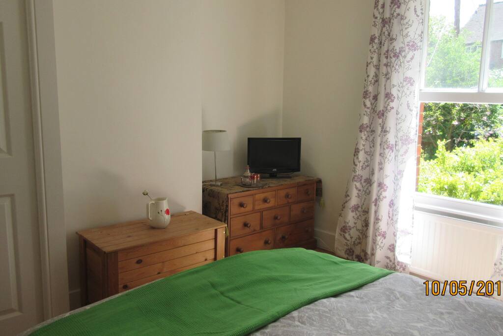 TV with freeview