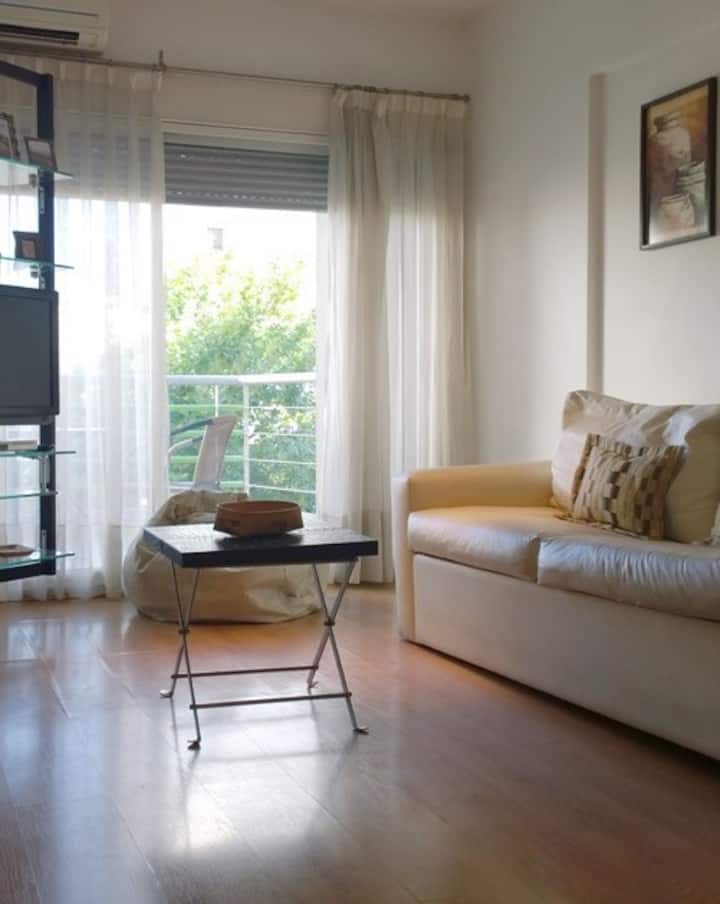 Modern one-bedroom apartment with large balcony in Recoleta