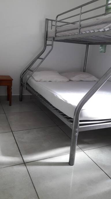 CHAMBRE 1 TRIPLE