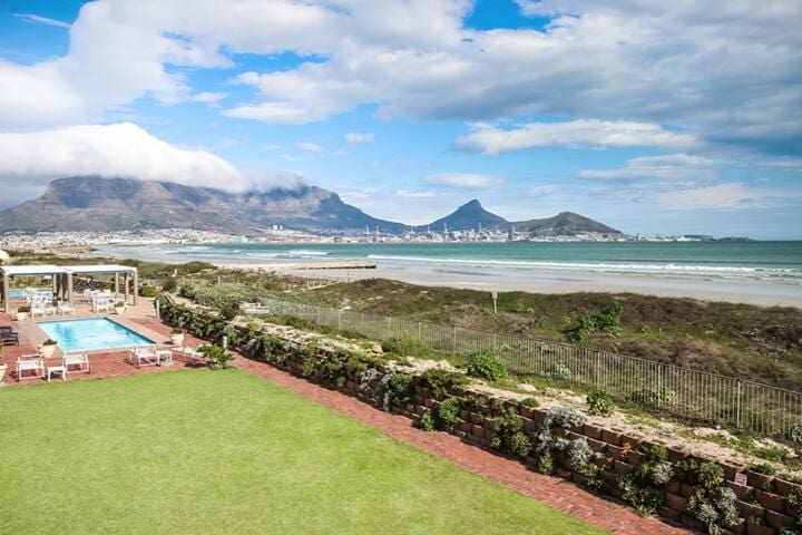 Leisure Bay Suites – spacious duplex, on the beach