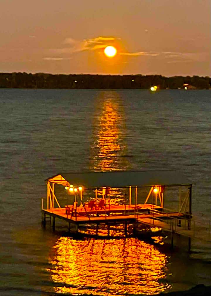 Shores 3 Bed Cottage w/dock. Lake Eufaula Cottages for Rent