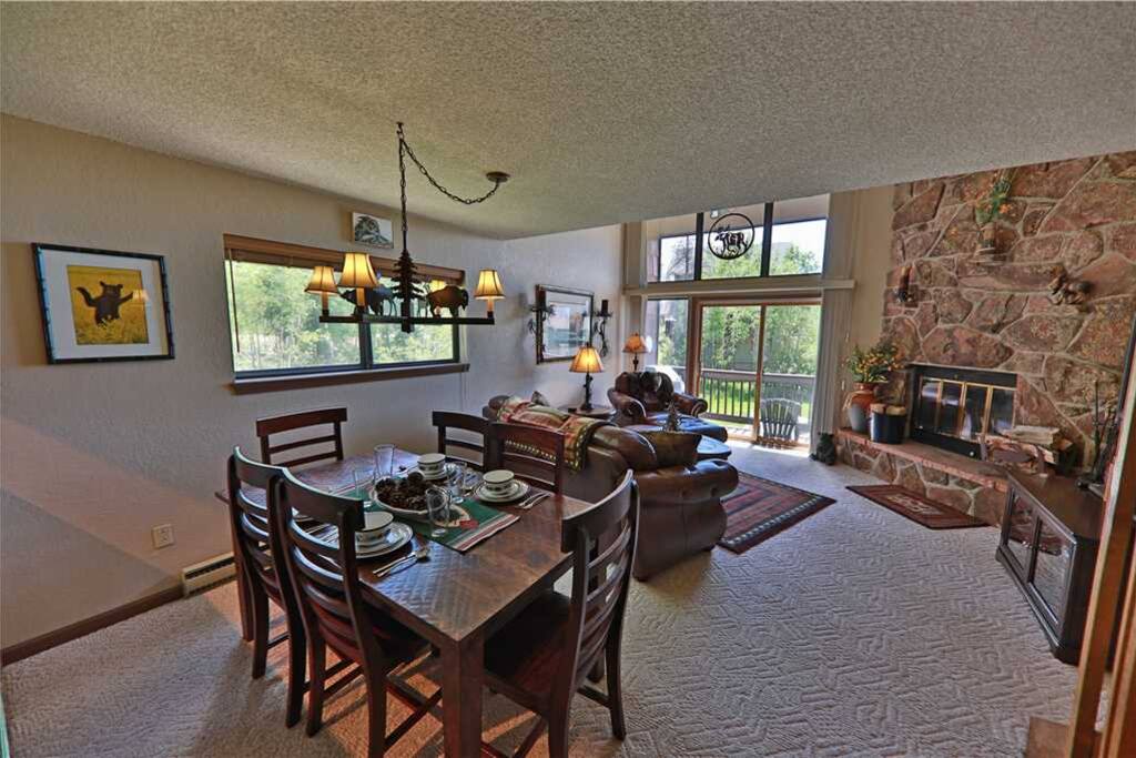 MEADOWRIDGE_3308_LG0005