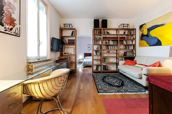 DE CASTILLIA; Brera and skyscrapers