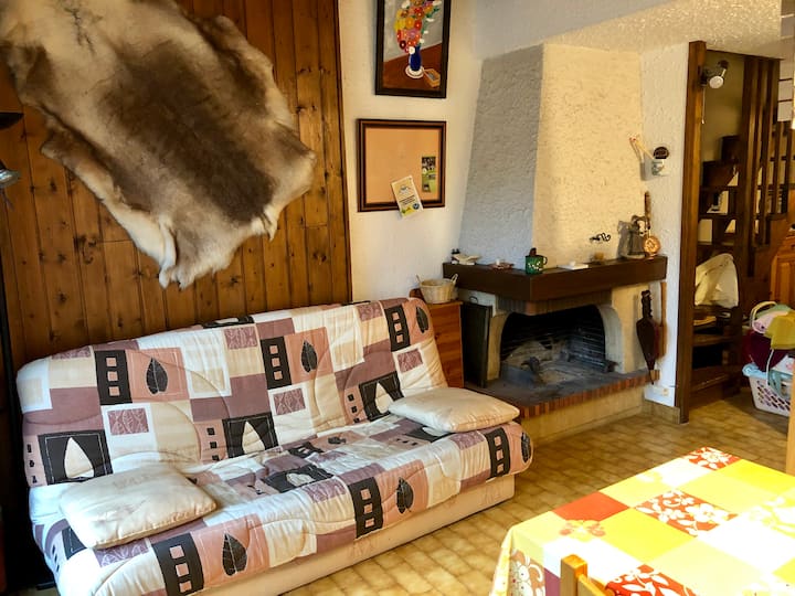 Chumba cha kitanda cha sofa