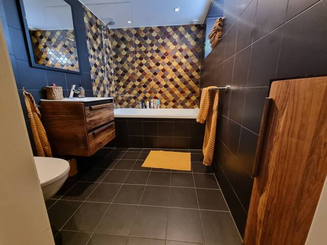 Vakkert hus i Gamle Oslo. 3 parkeringsplasser. gallery image 3