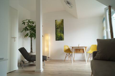 Top performing Airbnb: Cozy 2-room in a prime location (30' > center of Berlin) in Oberhavel District