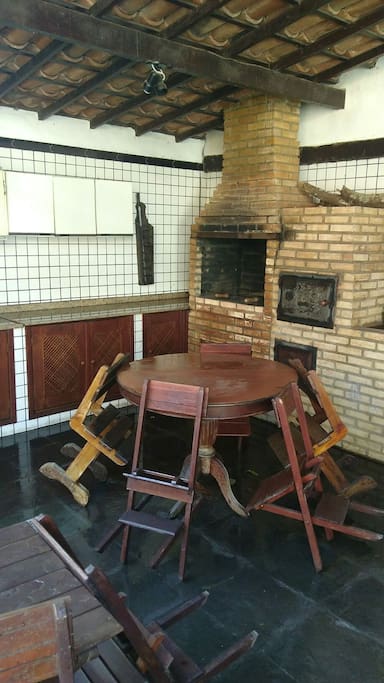 churrasqueira e forno a lenha