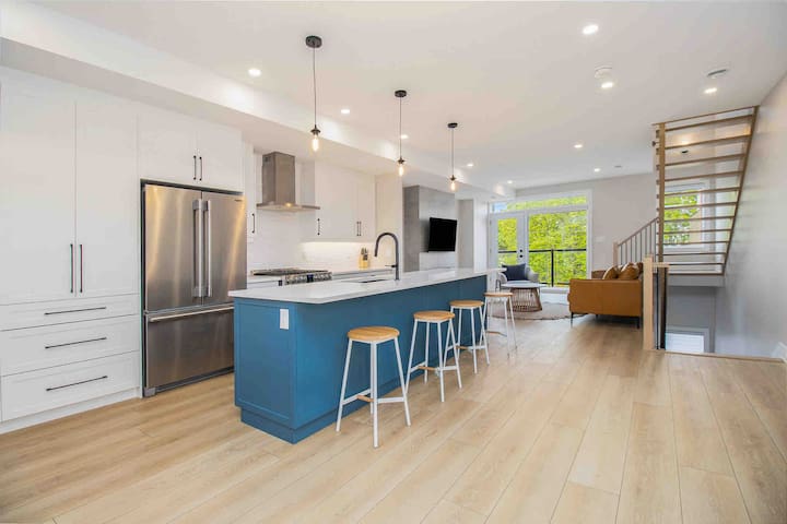 Beautiful Luxury Home in Central Hintonburg