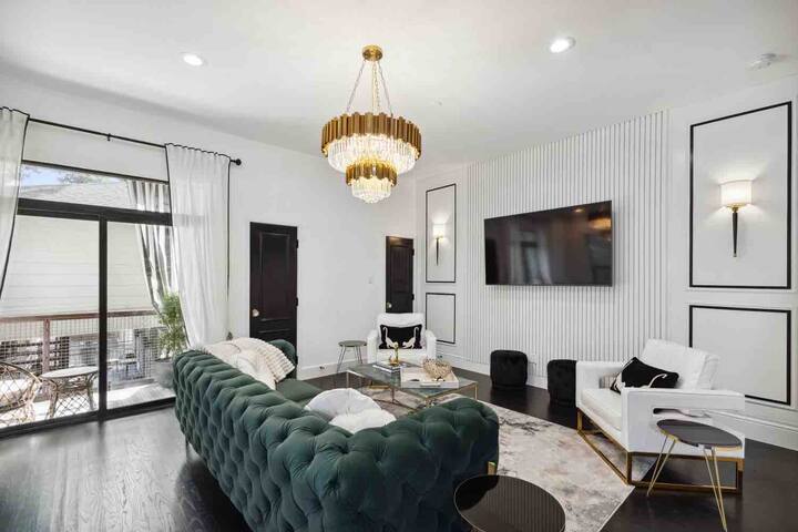 Uptown Dallas French Chateau gallery image 2