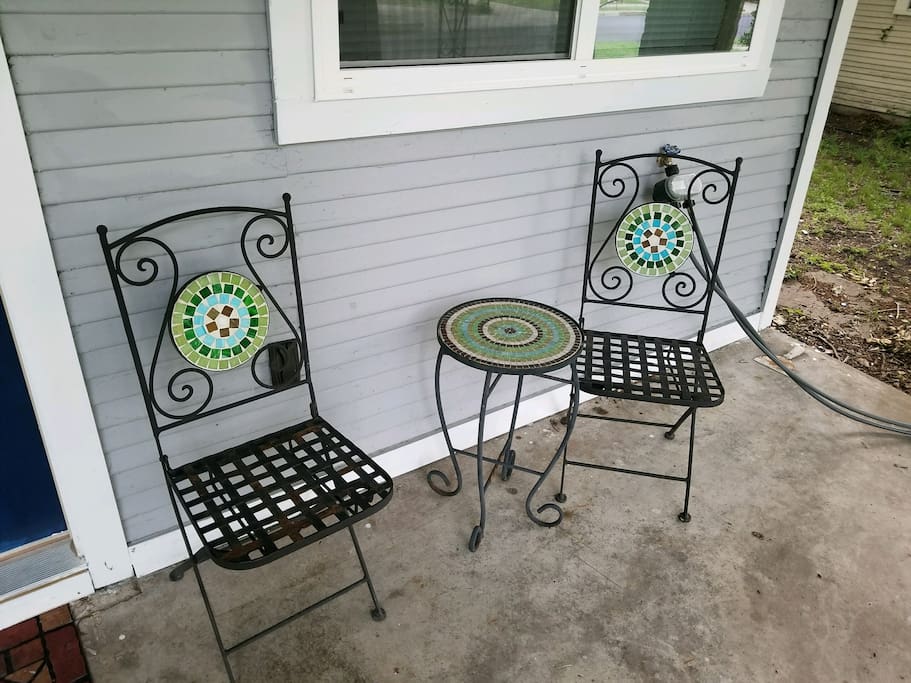 Front Yard Chairs