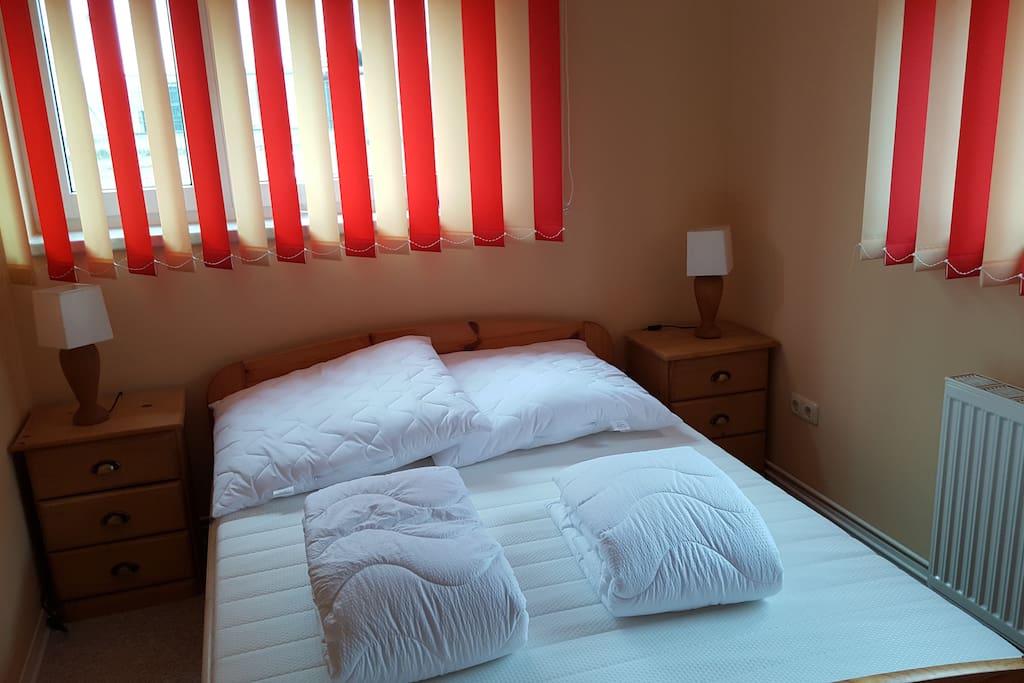 Schlafzimmer 2