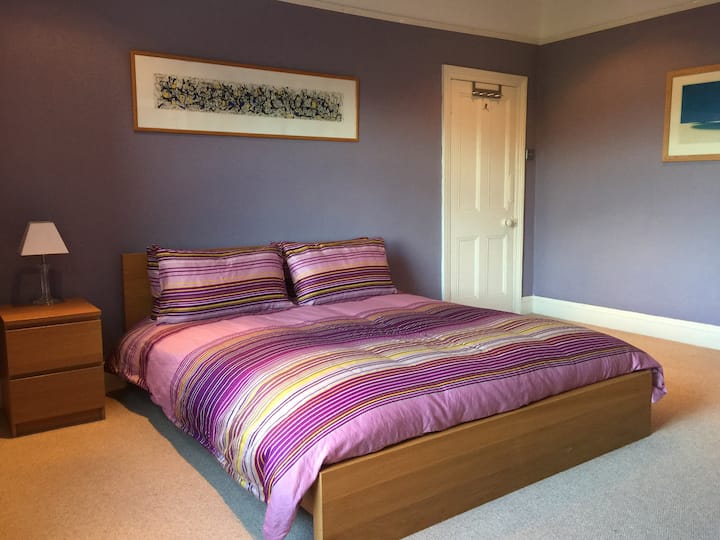 Large Double In Modern House,free Onstreet Parking - 