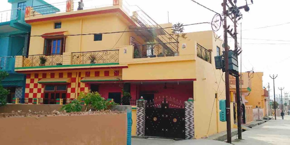 ★ PEACEFUL Room ★ NICE BALCONY + Chill rooftop (A)