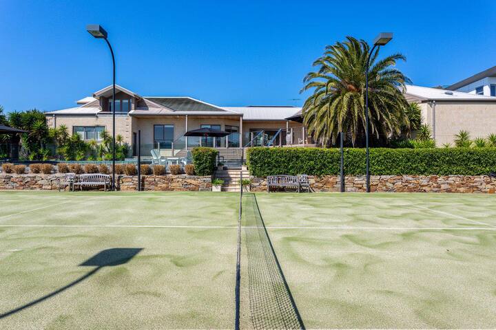 Your Private Resort in Portsea gallery image 2