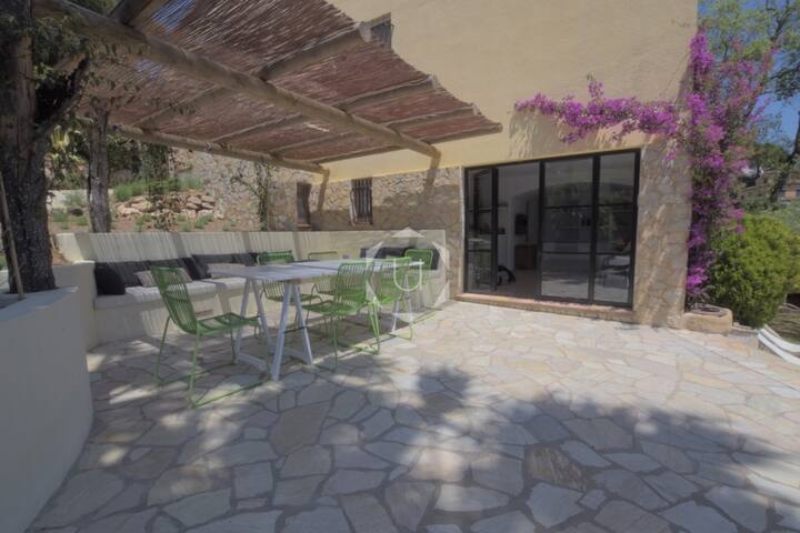 EL SOPLUIG – Green garden, heated pool, sea view gallery image 4