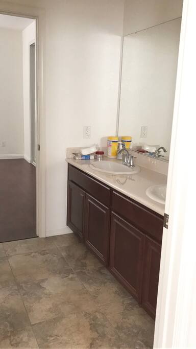 Jack and Jill style bathroom