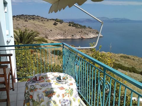 VILLA CASTLE VIEW SEA