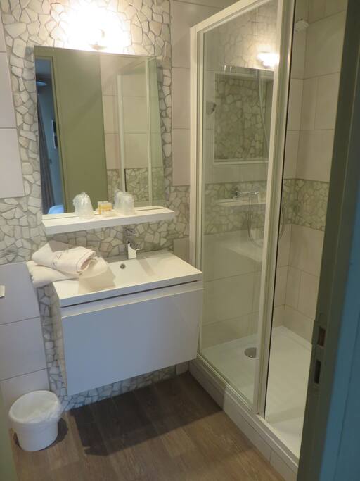 salle de bain. Toute neuve !