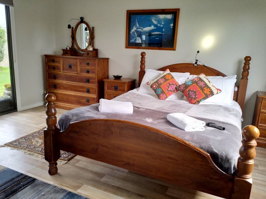 Private bedrooms - B4