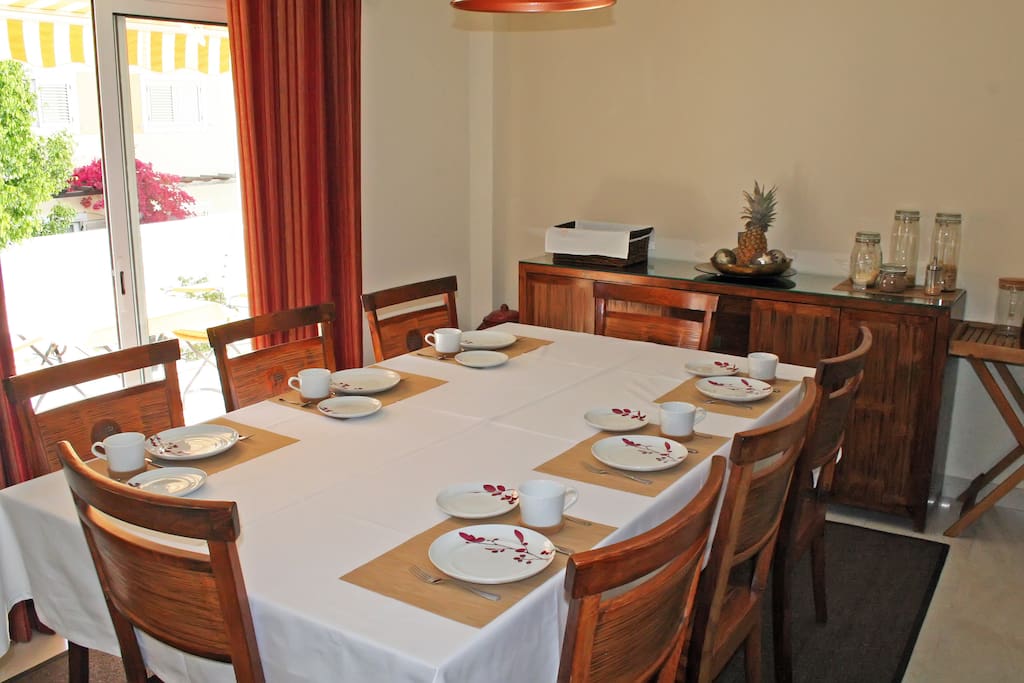 BREAKFAST TABLE