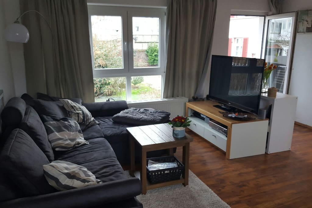 Wohnzimmer mit Schlafcouch