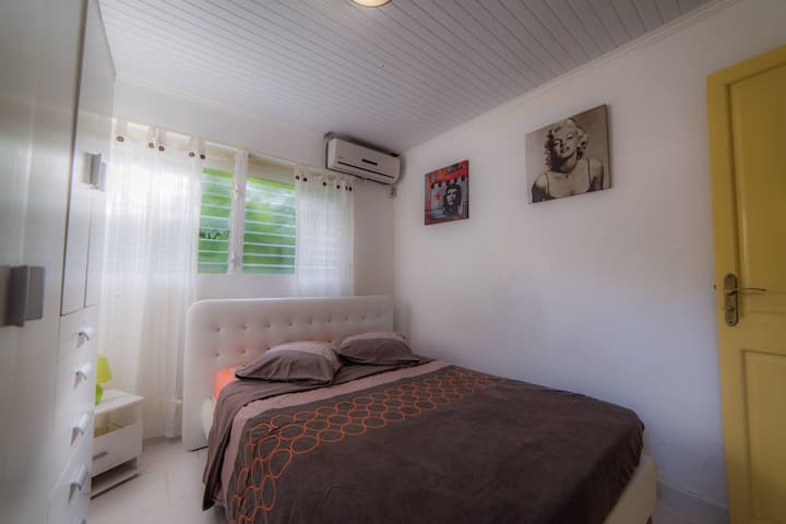 Spálňa 6 - manželská posteľ s  úložným priestorom