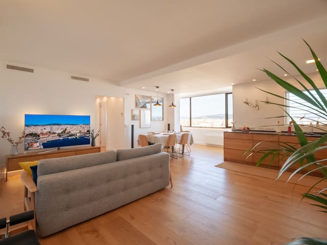 Luxury Apartment Sagrada Familia & Ocean View★★★★★ gallery image 2