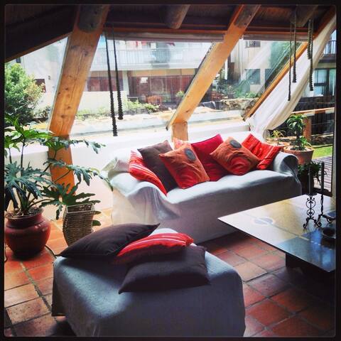 Dreamland Beachfront Deck Studio