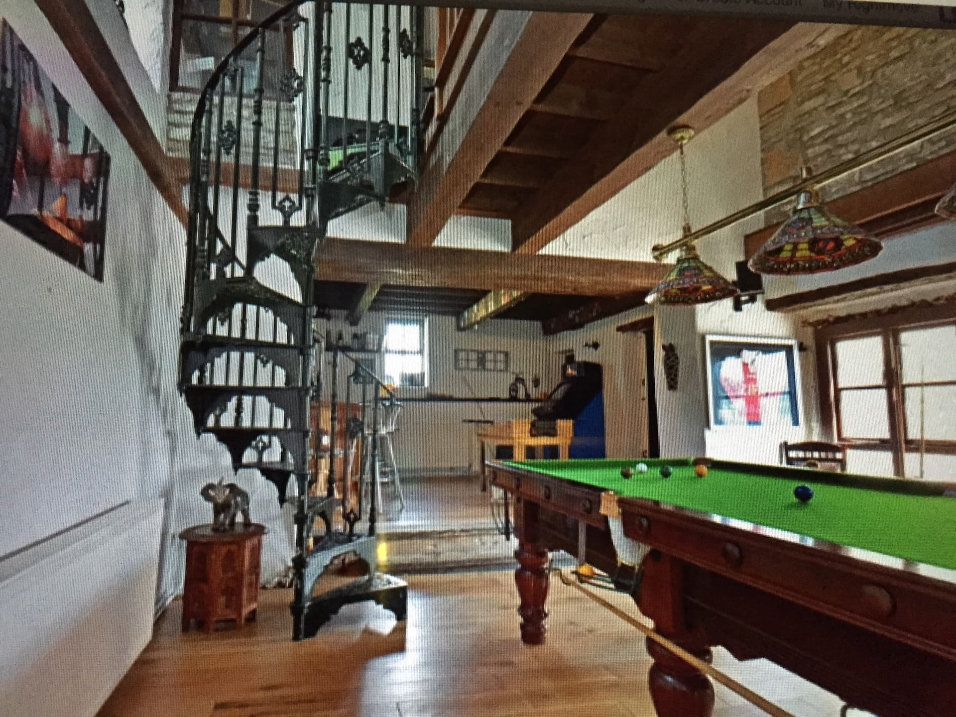 Family room+sofa bed,bath, snooker, own entrance