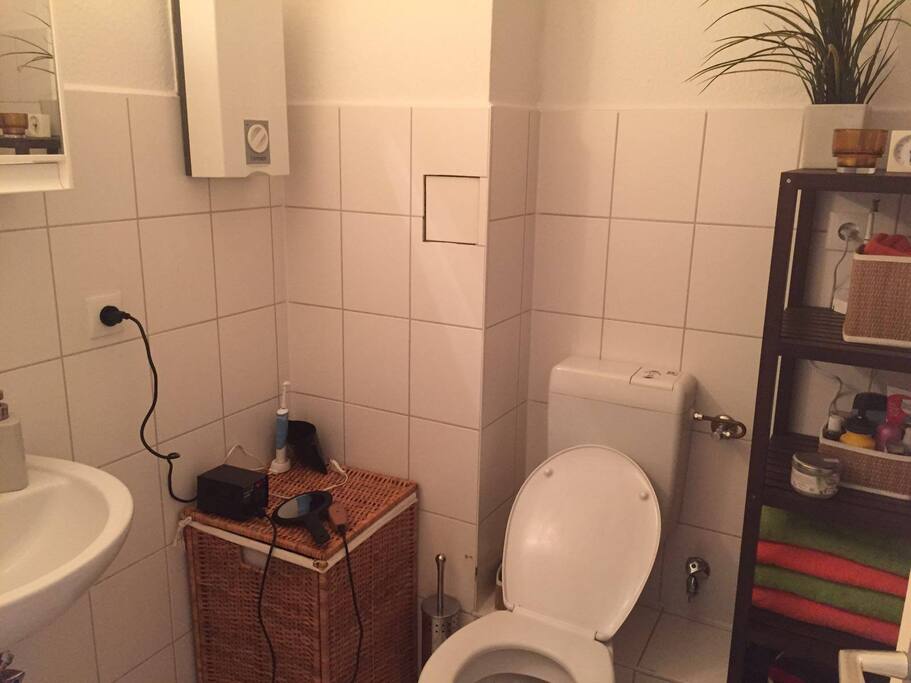 bathroom- there's also a bathtub in this room