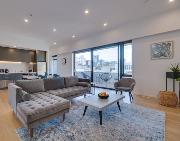 Swan Penthouse - Large Private Terrace - Apartments for Rent in ...