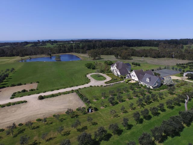 Summerfields Estate and Country House