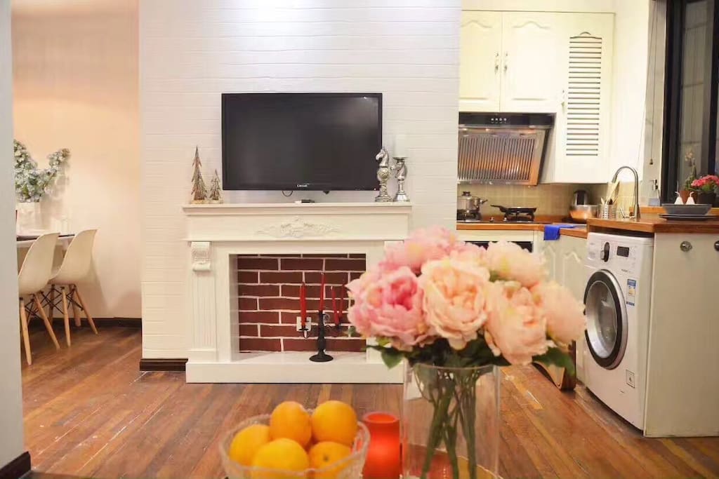 TV with IPTV /Kitchen with all the amenities/laundry