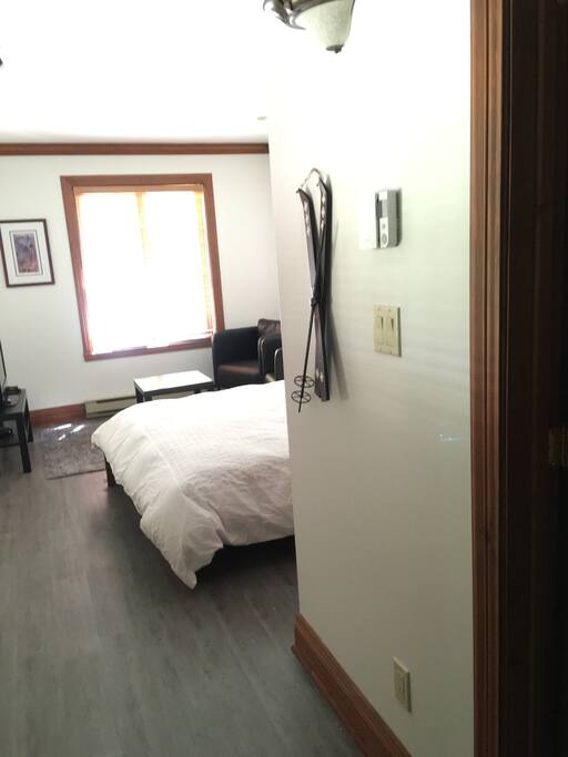Nice guest suite - ideal for a couple getaway!