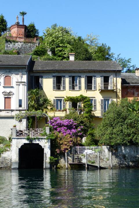 Island Orta S.Giulio villa , garden on the shore.